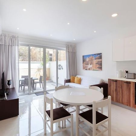 Comfy Apt With Terrace, 5 Mins To Sliema Ferries By 360 Estates Gzira Exterior photo