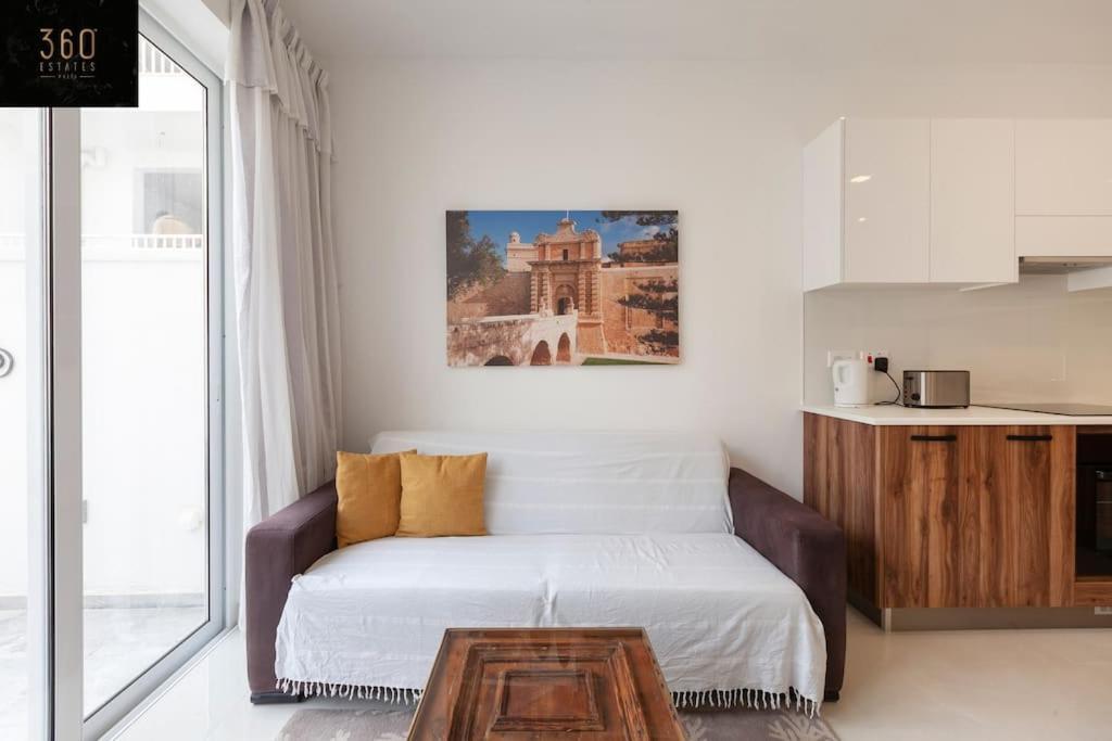 Comfy Apt With Terrace, 5 Mins To Sliema Ferries By 360 Estates Gzira Exterior photo