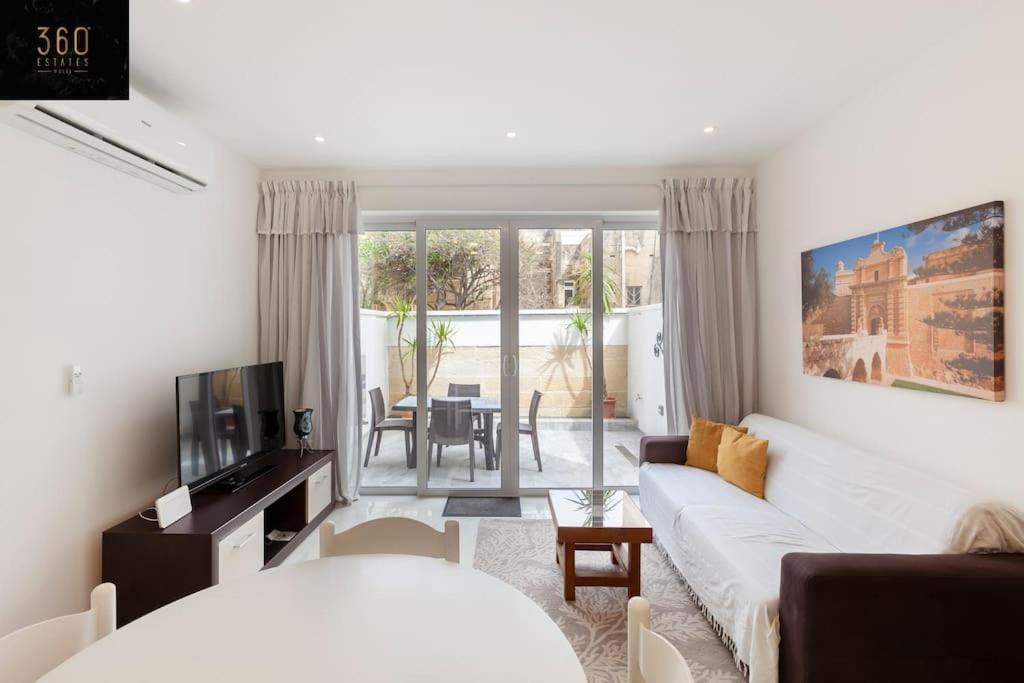 Comfy Apt With Terrace, 5 Mins To Sliema Ferries By 360 Estates Gzira Exterior photo